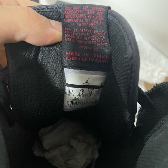 Jordan 1 bred Banned Mid Size 9.5 - Picture 7 of 9